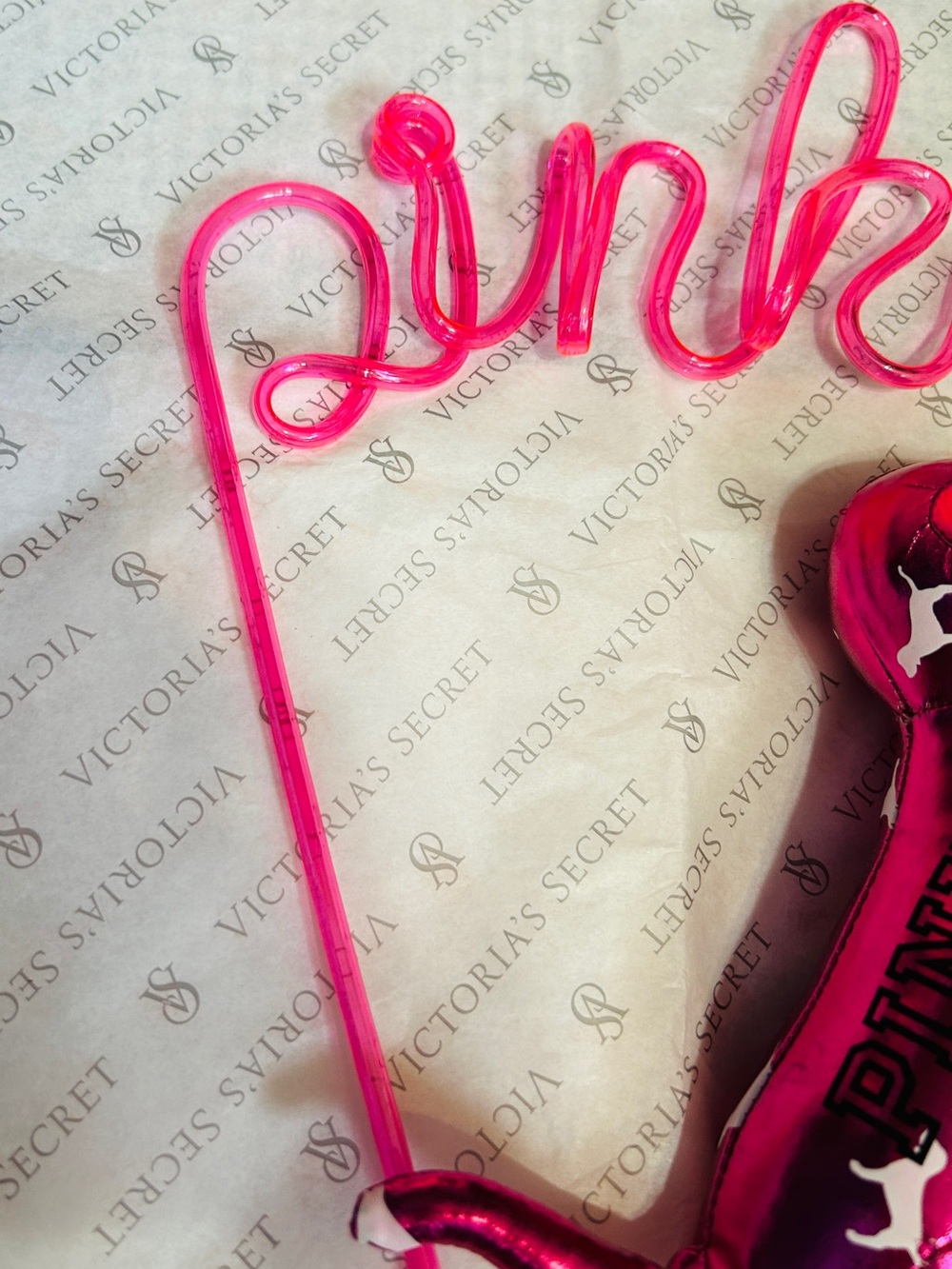 VS PINK STRAW & PUPPY - Picture 4 of 7